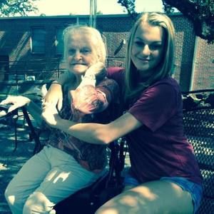 Meet your Posher, Alexis